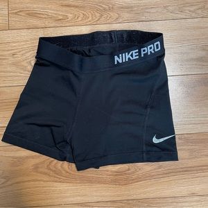 Nike pro shorts size small